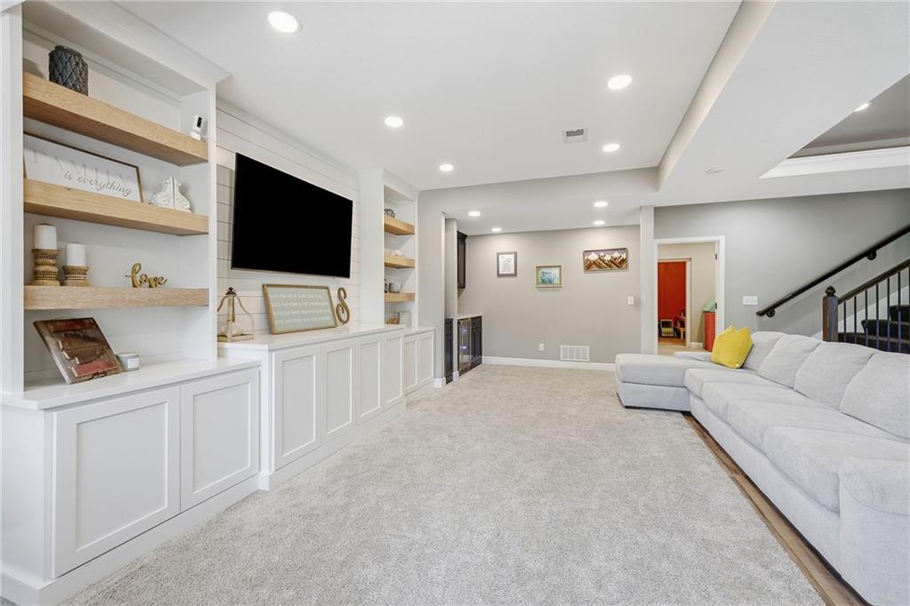 Photo 6 of 16601 Cody Street