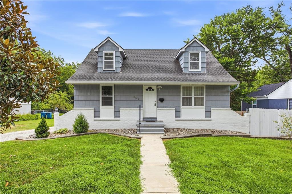 Photo of 407 N Fairview Avenue