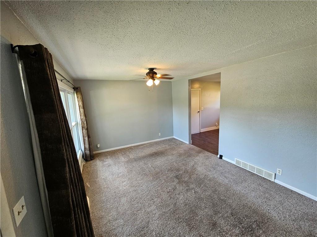 Photo 5 of 306 Pacific Drive