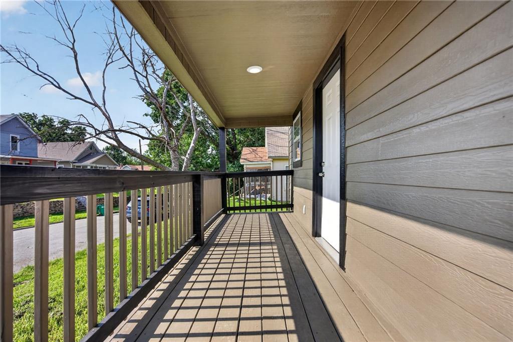 Photo 5 of 1323 S 38th Street