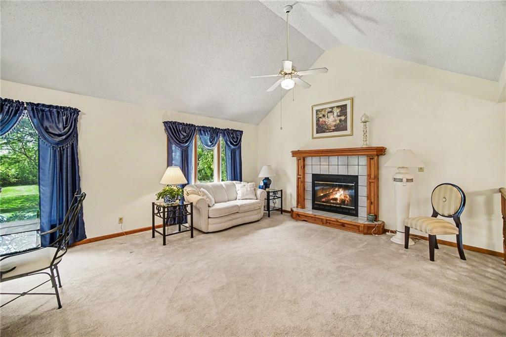 Photo 6 of 507 E 10th Street