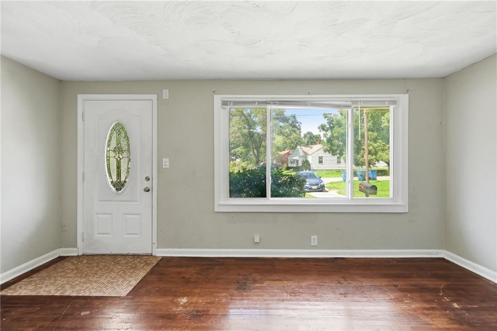 Photo 4 of 10005 E 35th Street