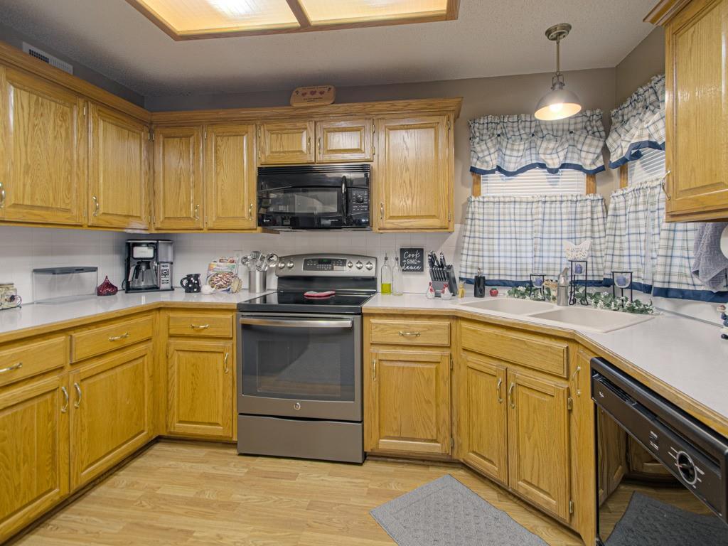 Photo 7 of 1200 Southcrest Drive