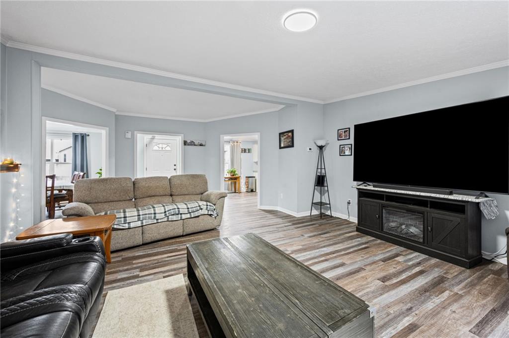 Photo 7 of 13732 Lawrence Avenue
