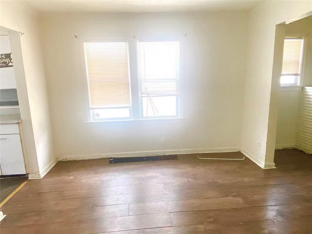 Photo 5 of 4342 Myrtle Avenue