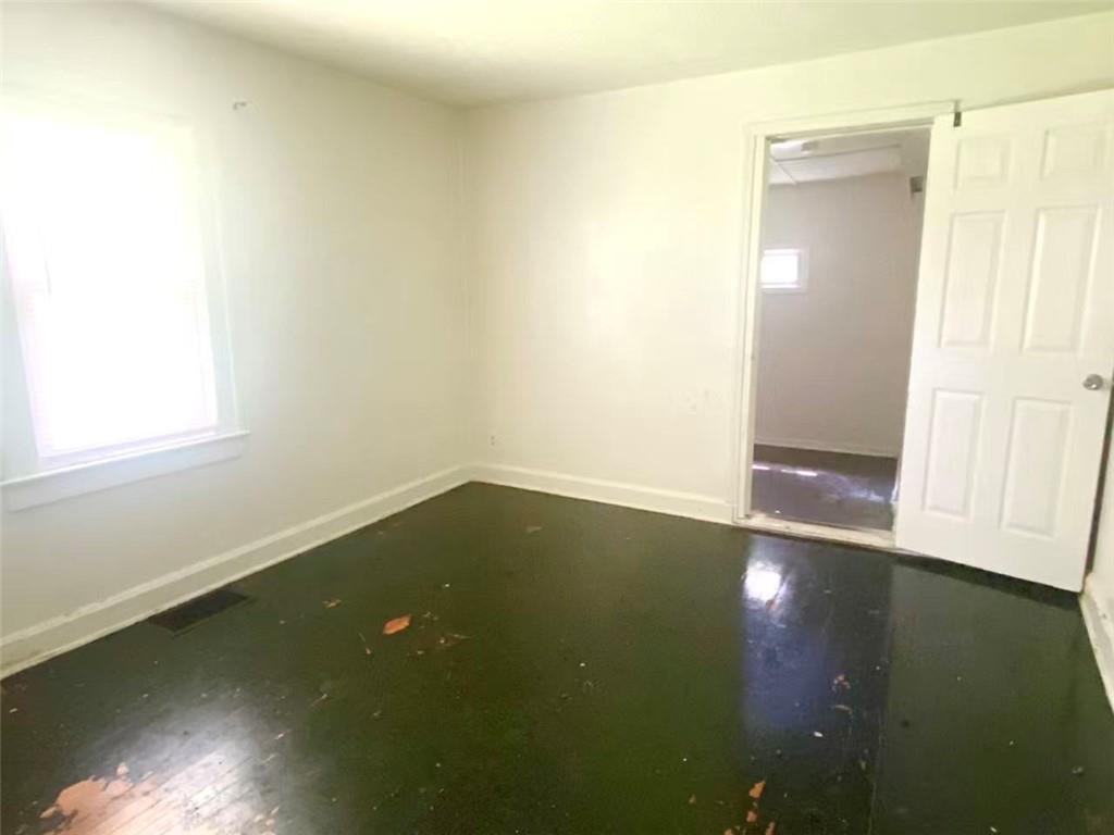 Photo 6 of 4342 Myrtle Avenue