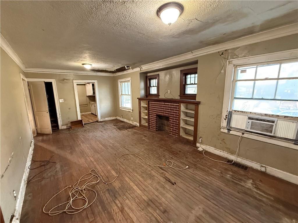 Photo 7 of 2351 Drury Avenue