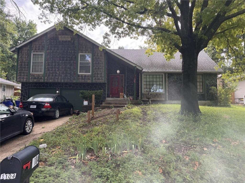 Photo 2 of 1104 SW 19th Street