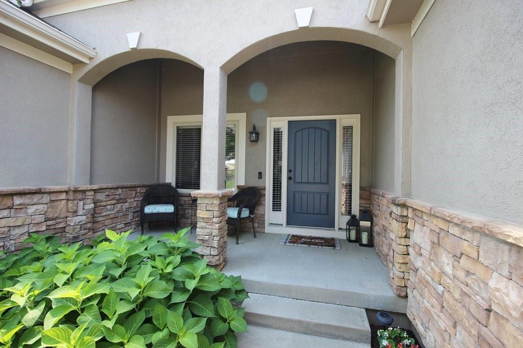 Photo 3 of 1101 NW Pecan Drive