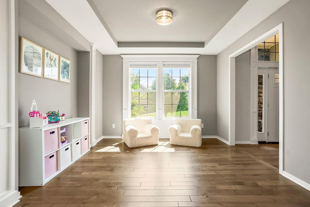 Photo 4 of 5204 W Meadow View Drive