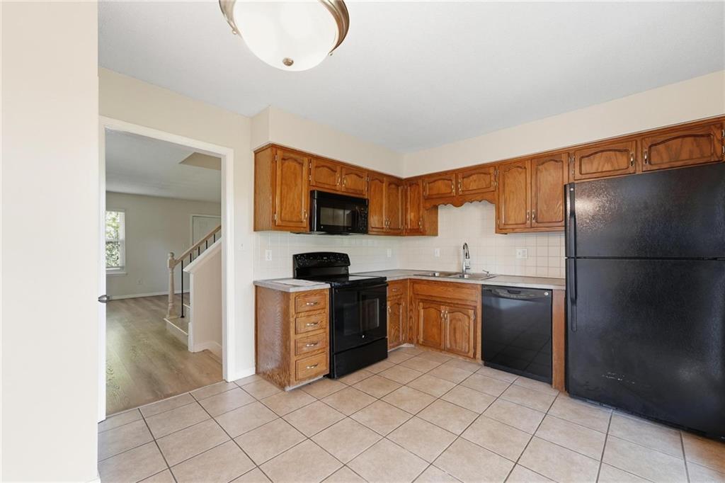 Photo 5 of 8709 N Hull Avenue