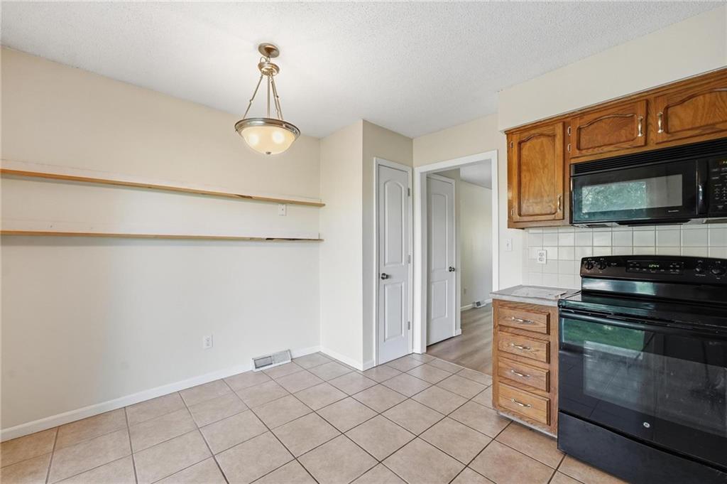 Photo 6 of 8709 N Hull Avenue