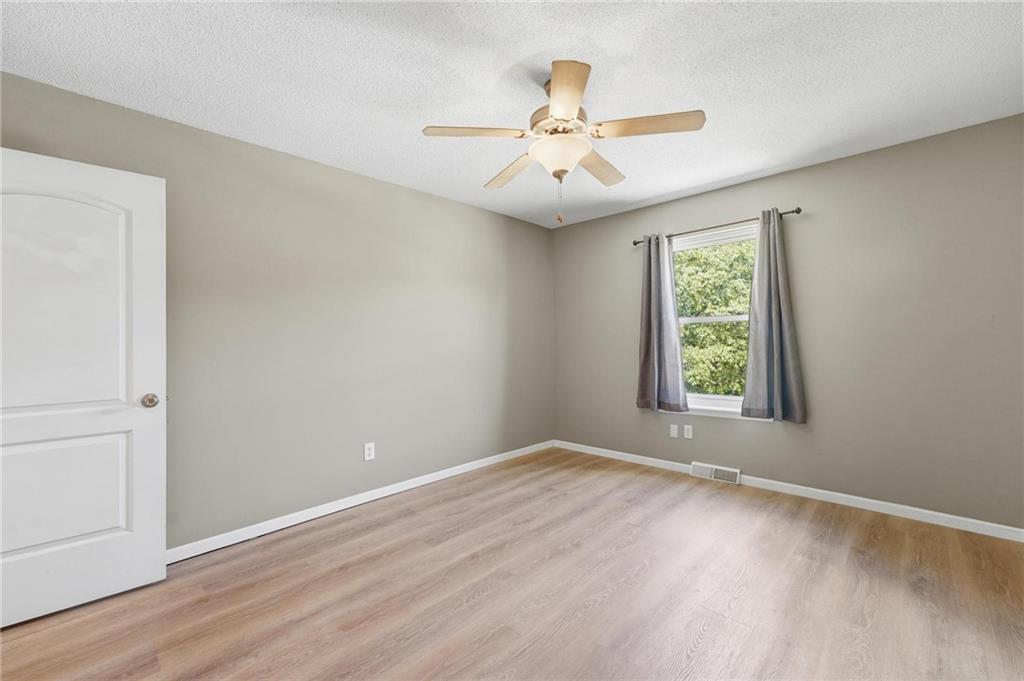 Photo 7 of 8709 N Hull Avenue