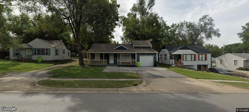 Photo of 207 W North Avenue in Belton, MO