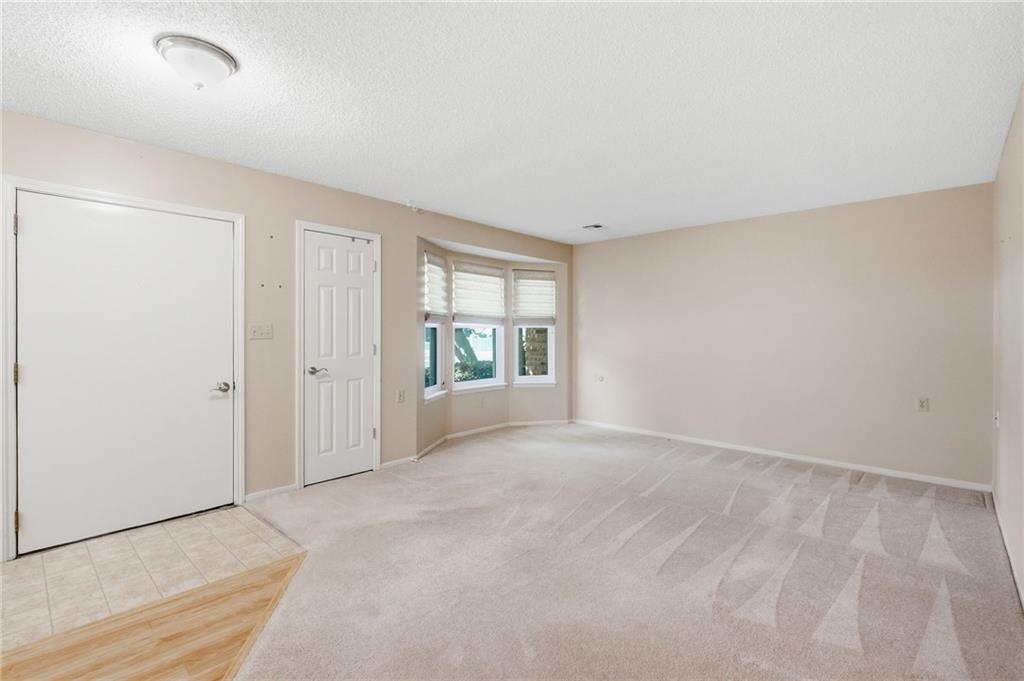 Photo 4 of 1314 W Jenkins Boulevard