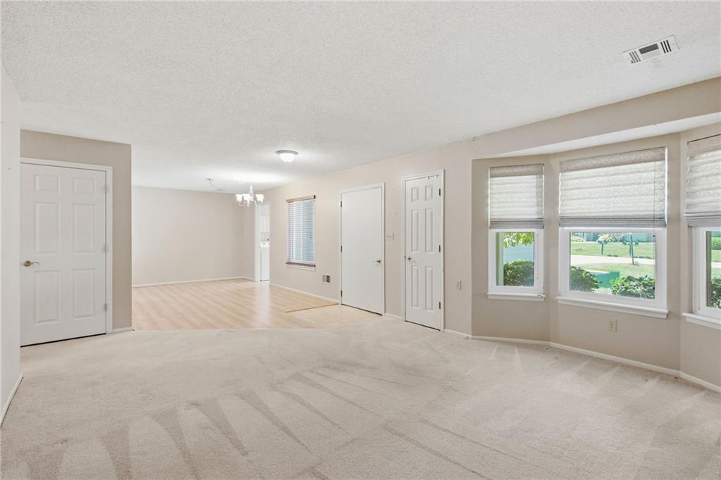 Photo 6 of 1314 W Jenkins Boulevard