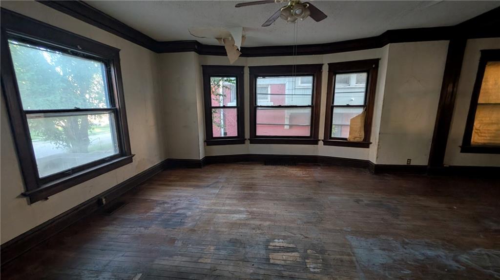 Photo 4 of 3232 Wabash Avenue