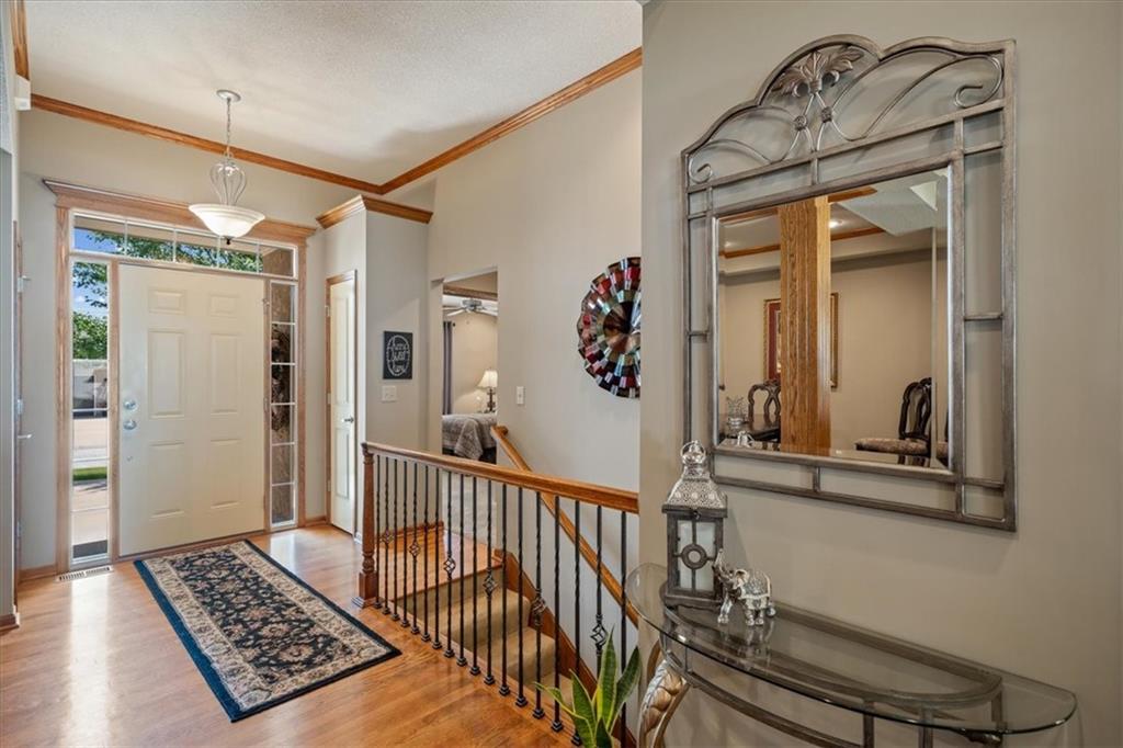 Photo 5 of 804 NW Cedar Lane