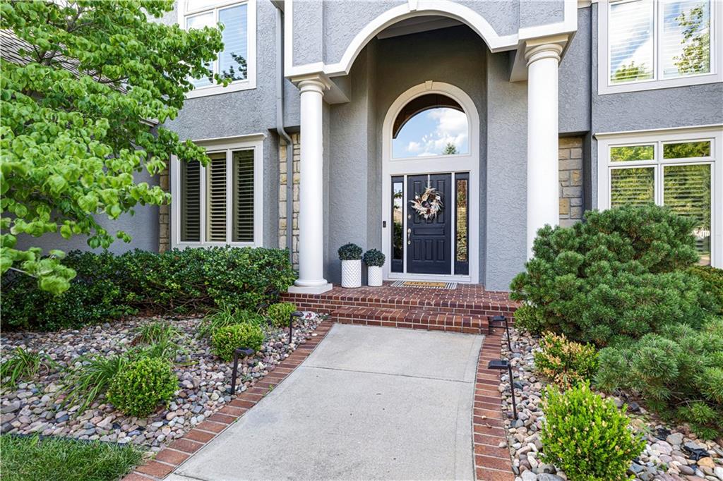 Photo 2 of 6000 W 142 Street