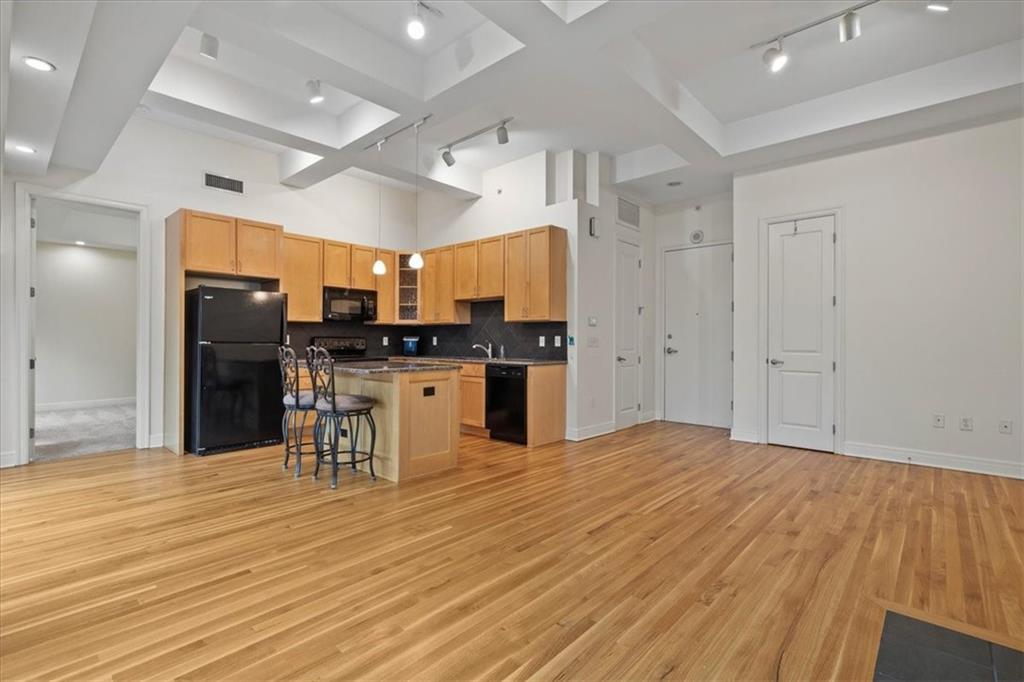Photo 4 of 1101 Walnut Street #502