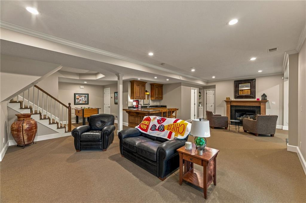 Photo 5 of 13212 Fontana Street