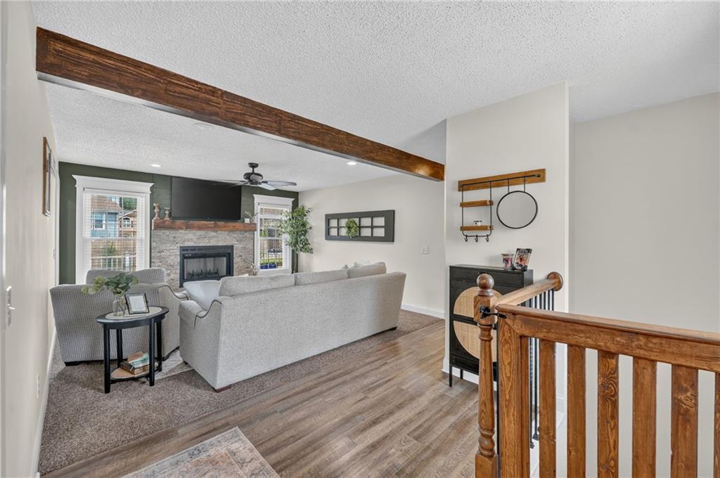 Photo 4 of 503 NEWPORT Drive