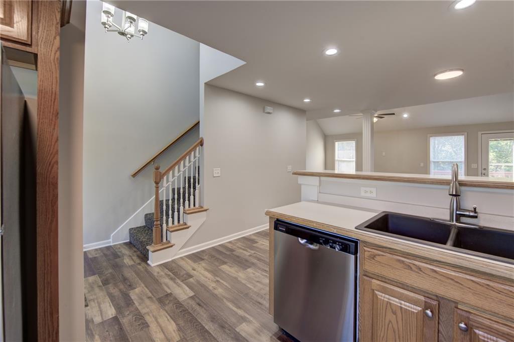 Photo 6 of 1721 Collins Drive