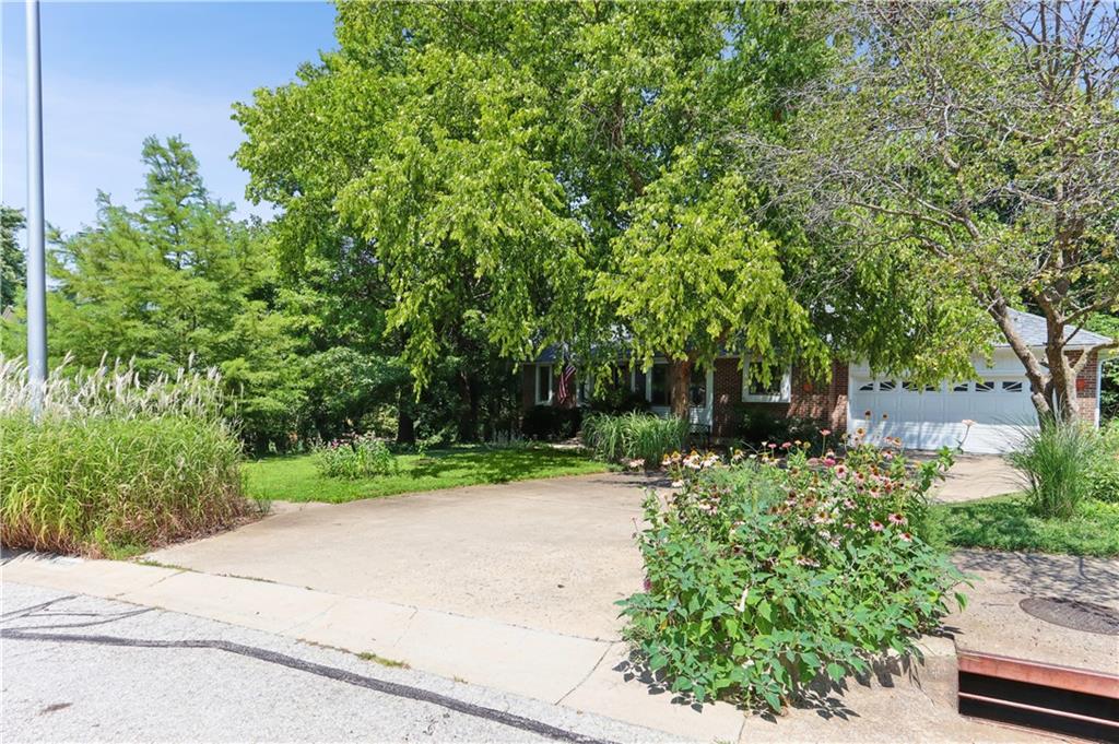 Photo 4 of 6003 Greenwood Street