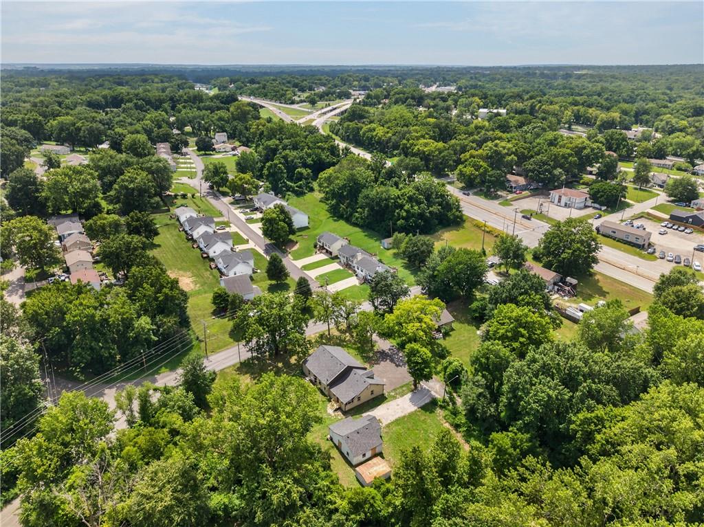 Photo 5 of 5851 Barnes Avenue