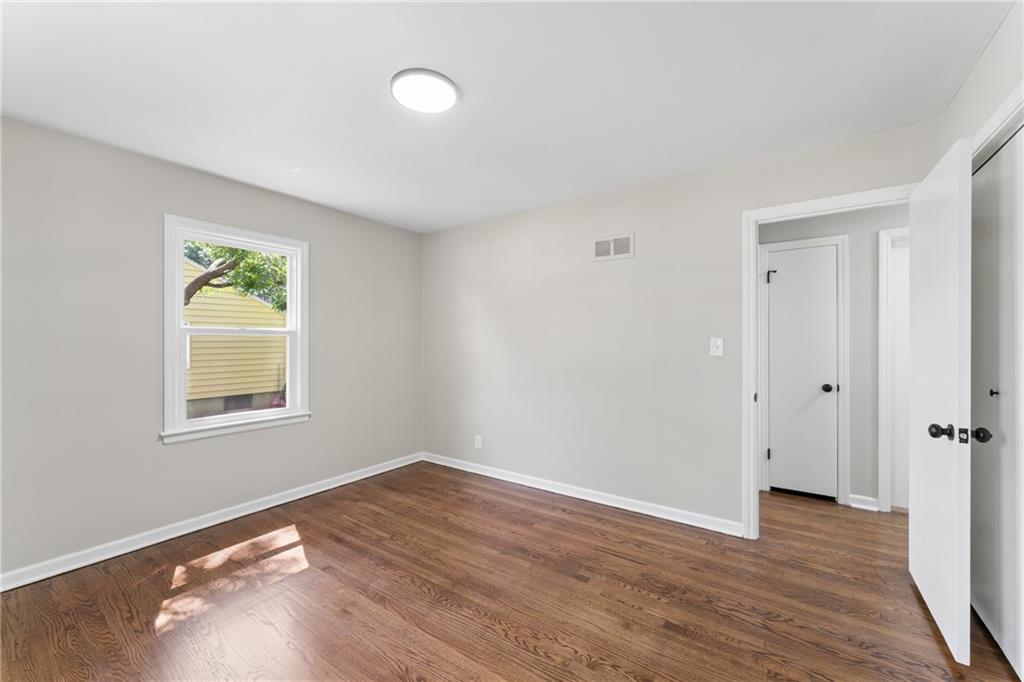 Photo 5 of 1211 NE 67th Place