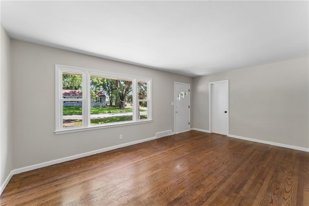 Photo 6 of 1211 NE 67th Place