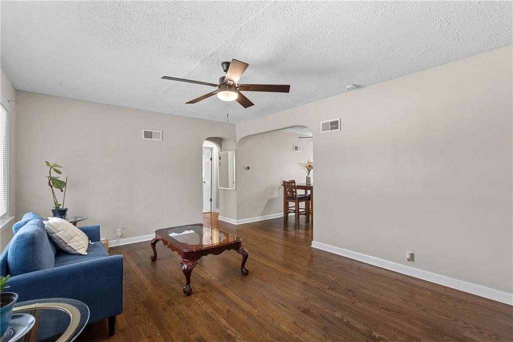 Photo 3 of 8606 E 79th Street