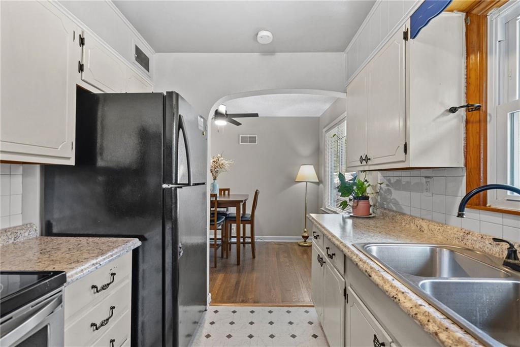 Photo 6 of 8606 E 79th Street