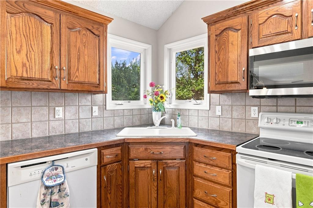 Photo 6 of 525 Parma Way