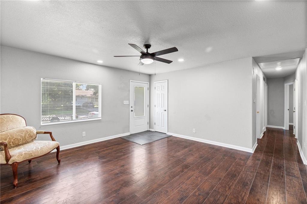 Photo 4 of 703 W 28th Street N