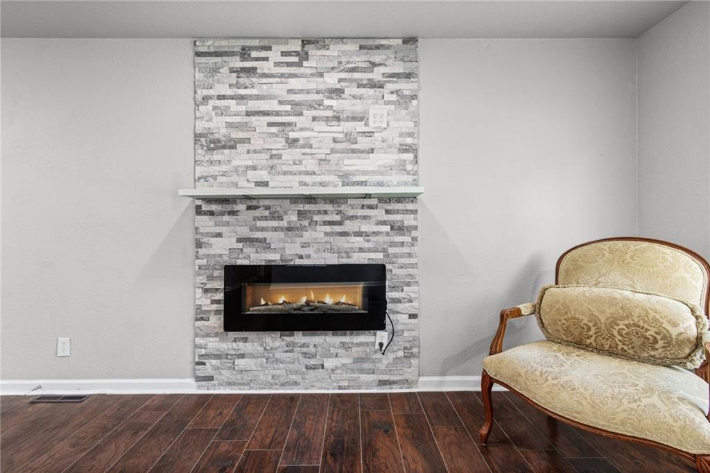 Photo 5 of 703 W 28th Street N