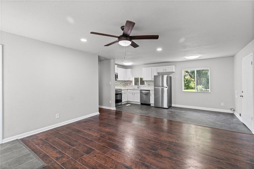 Photo 6 of 703 W 28th Street N