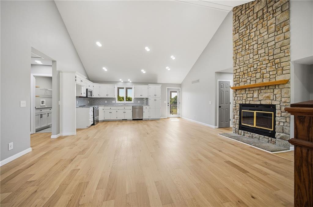 Photo 6 of 17409 Baxter Road
