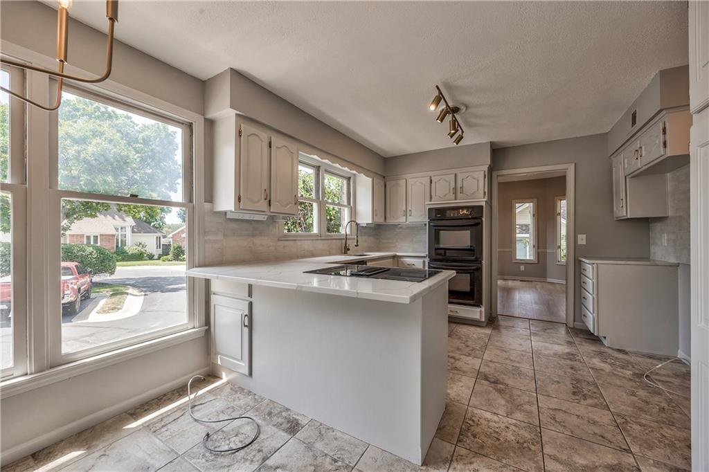 Photo 5 of 4512 W 90th Street