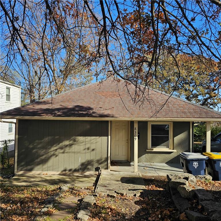 Photo 2 of 8309 Wabash Avenue