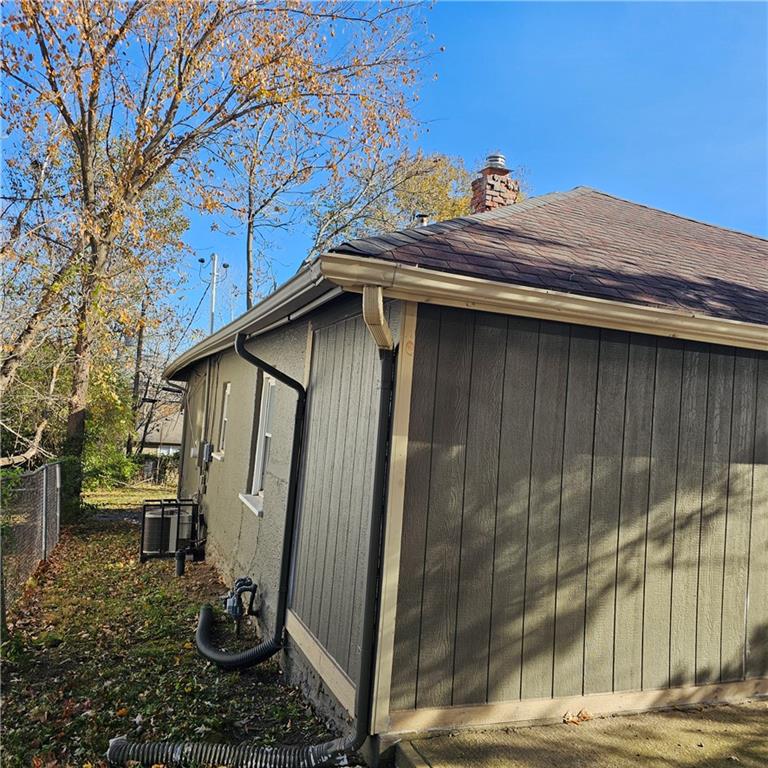 Photo 6 of 8309 Wabash Avenue