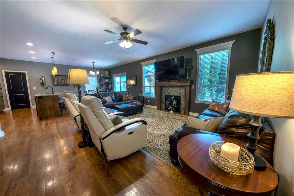 Photo 2 of 6208 Crystal Lane