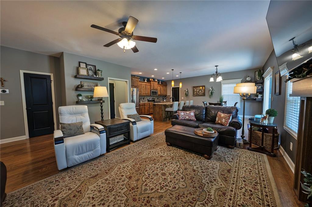 Photo 4 of 6208 Crystal Lane