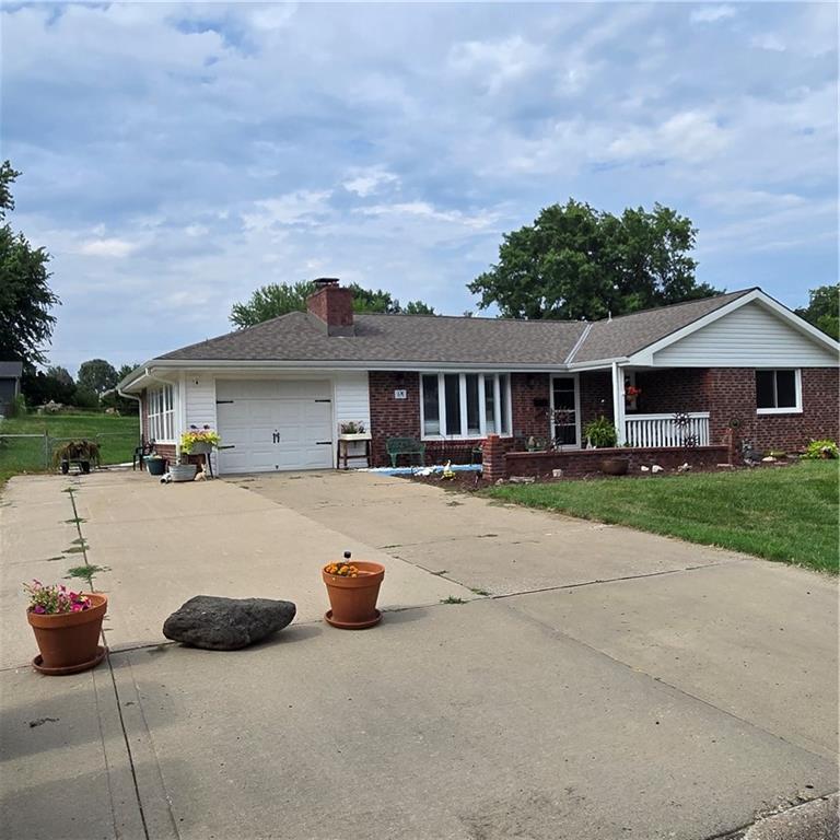 Photo 2 of 920 Tracy Avenue