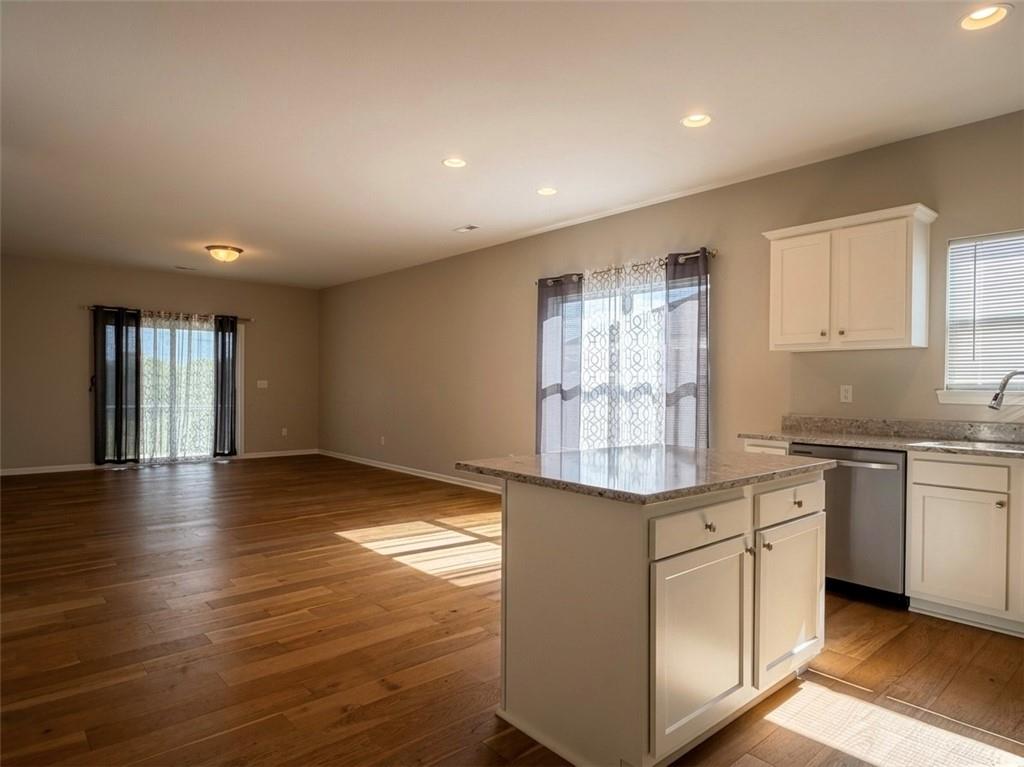 Photo 6 of 7712 NW 124 Street
