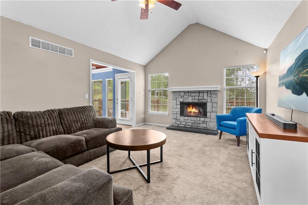 Photo 6 of 1218 WINDCREST Court
