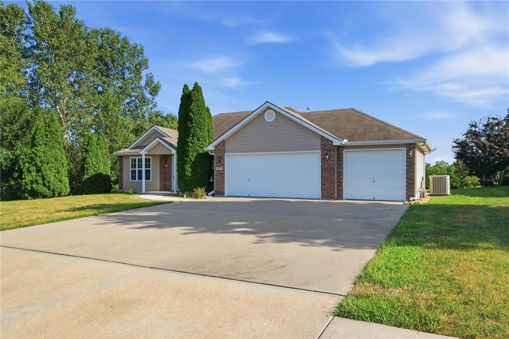 Photo 3 of 1021 Bristol Drive
