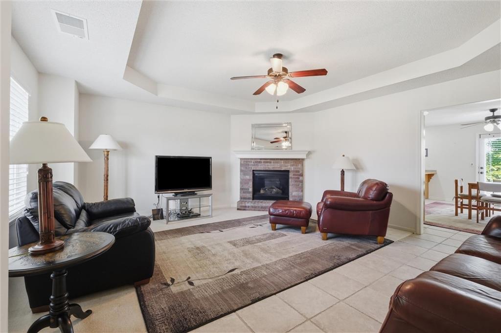 Photo 4 of 1021 Bristol Drive