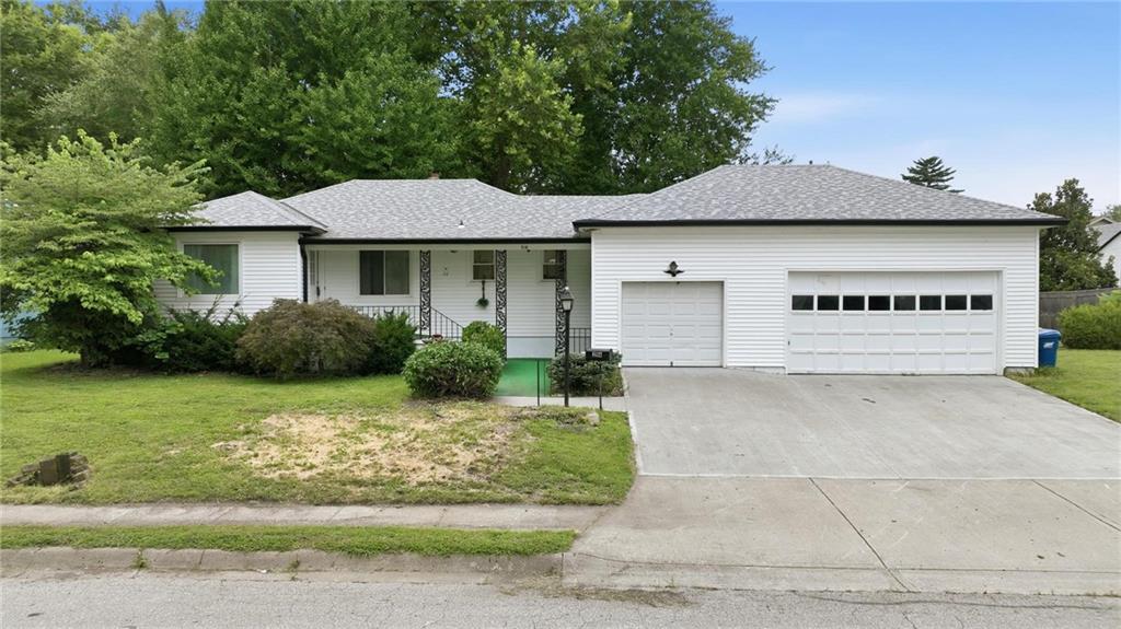 Photo of 216 Moss Avenue