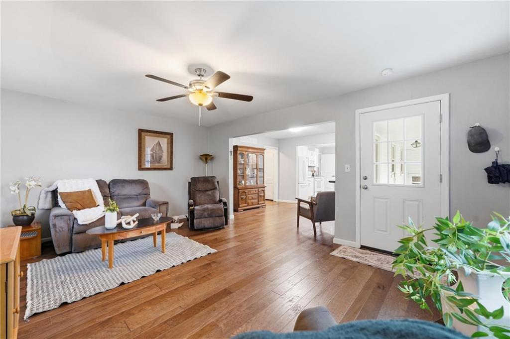 Photo 4 of 216 Moss Avenue